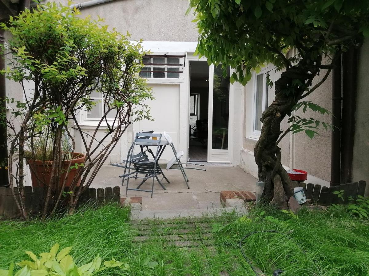 Petit studio hypercentre d'Orléans avec jardin Exterior foto